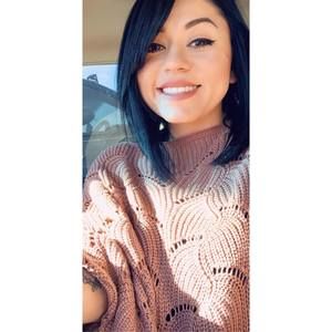 Meet your Posher, Mayra